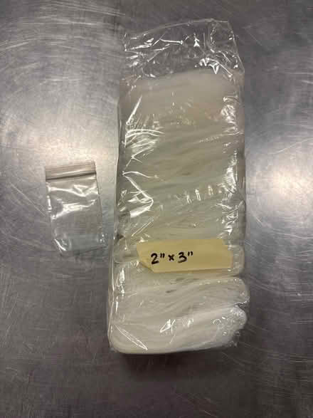Photo of free 2x3 plastic baggies (Woodley Park) #1