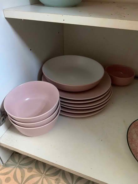 Photo of free Mix of bowls and plates (Nottingham, NG7) #1