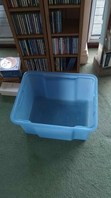 Photo of free Blue plastic box (TN34 - top of Elphinstone Road) #1