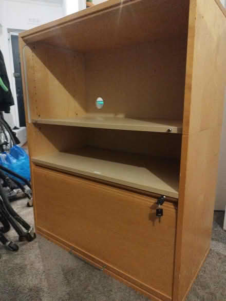 Photo of free Wood cabinet (Bethnal Green E2) #4