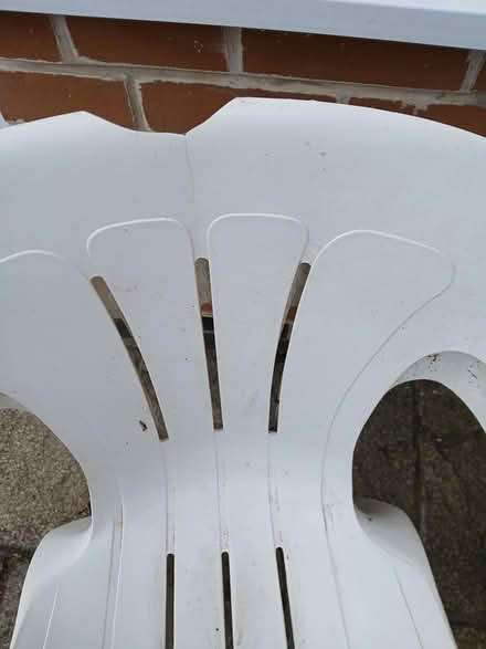 Photo of free Outdoor Table & Chairs (S17 (Dore)) #2