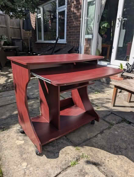 Photo of free A computer desk (Northchurch HP4) #1