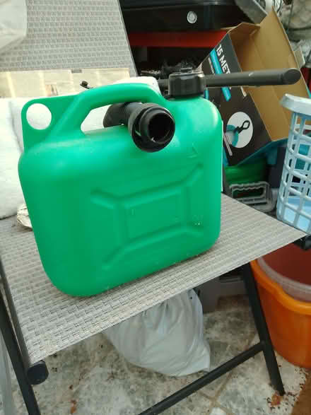 Photo of free Petrol can (Brownsover CV21) #1