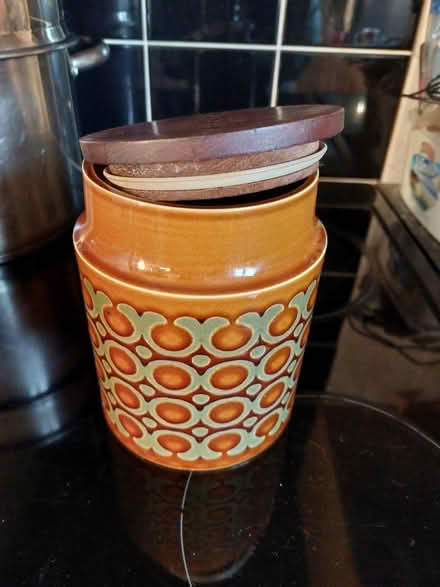 Photo of free Vintage ceramic biscuit barrel (Five Ashes, TN20) #2