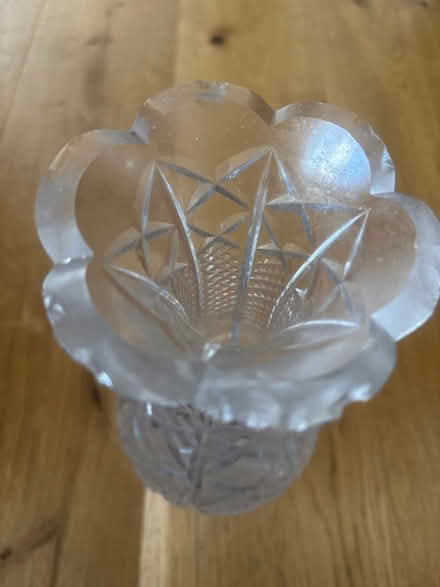 Photo of free Vase (KT9 Chessington) #2