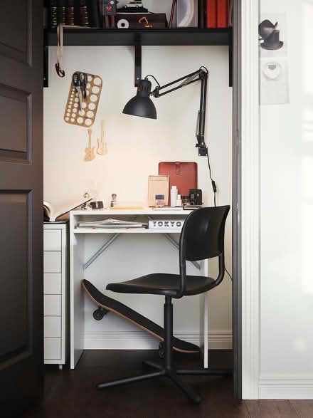 Photo of free IKEA small white desk (Oxford OX2) #3