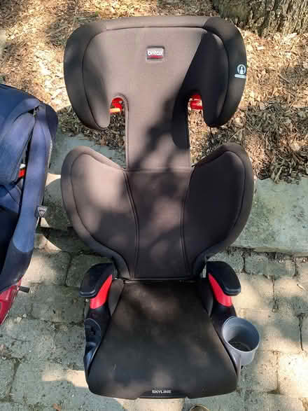 Photo of free 2 kid car seats (York mills and leslie) #1