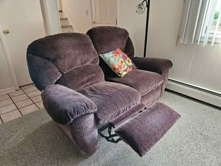 Photo of free Love seat recliner (Mount Prospect) #3
