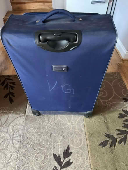 Photo of free Suitcases in good condition - See pictures (Woodley RG5) #4