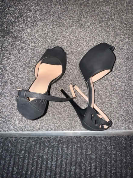 Photo of free Black heels (NG8, Strelley) #2