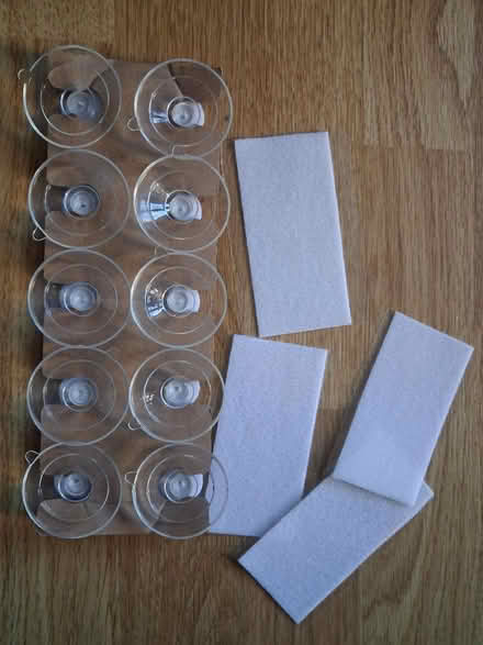 Photo of free Suction cups (GU227) #1