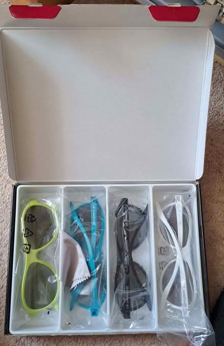 Photo of free LG Cinema 3D glasses (Little Chalfont HP6) #1