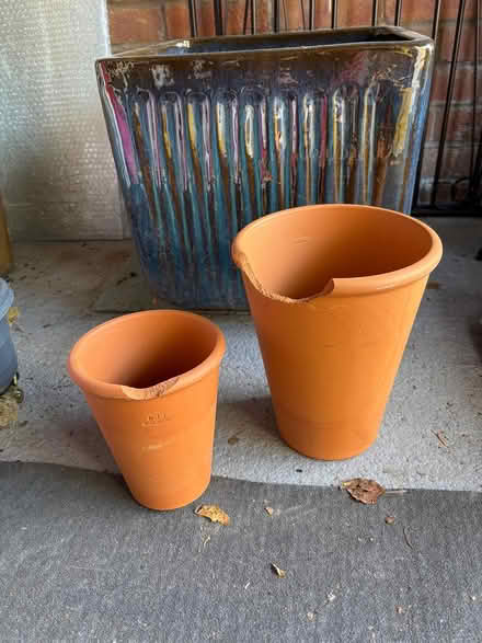 Photo of free Chipped Terracotta Plant Pots (Macclesfield SK10) #1
