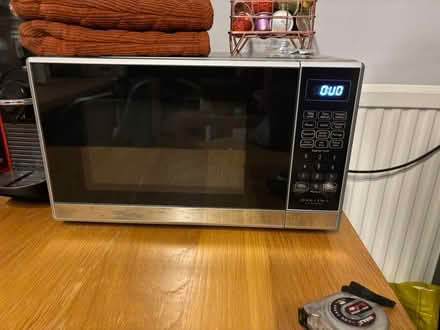 Photo of free Microwave (Streatham Hill) #1