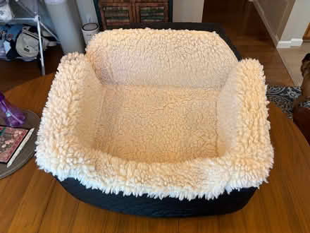 Photo of free Small to medium Dog car seat (Walnut Creek) #1