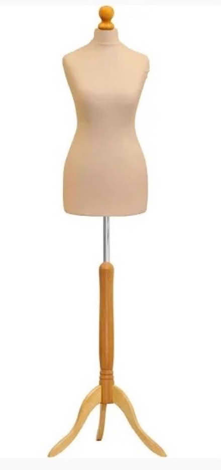 Photo of Tailor’s dummy (Nottingham, West Bridgford NG2) #1
