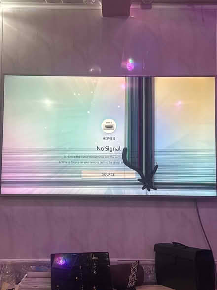 Photo of free 65 “ Samsung - crack on screen (Ha35lt) #2