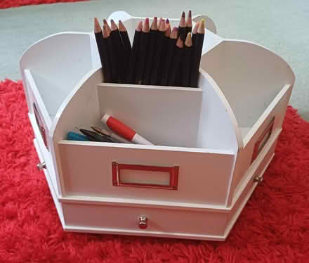 Photo of free Rotating hexagonal pen holder with draws (Bilton CV22) #1