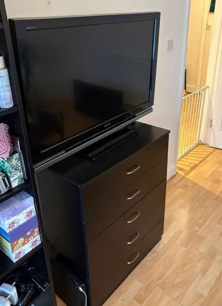 Photo of free 40 Inch TV (Se20 8sg) #2