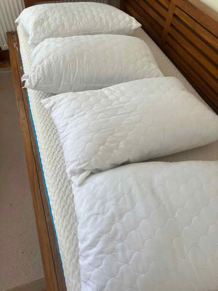 Photo of free 4 pillows nearly new (Teddington TW11) #1