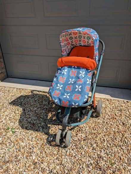 Photo of free Cosatto Giggle 3 Pram/Carrycot and Pushchair (Stanfield NR20) #4