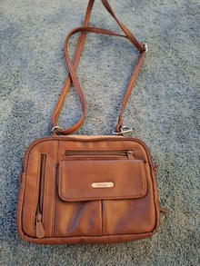 Photo of free shoulder bag with 3zip closures #1
