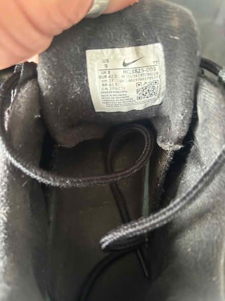 Photo of free NIKE AIR MAX UK Size 8 Trainers (Kingswood) #4