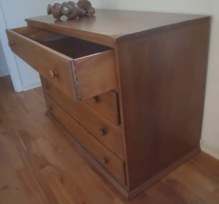 Photo of free chest of drawers (Ottawa West, Carlingwood) #1