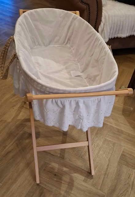 Photo of free Moses basket plus stand (Boughton Monchelsea ME17) #4