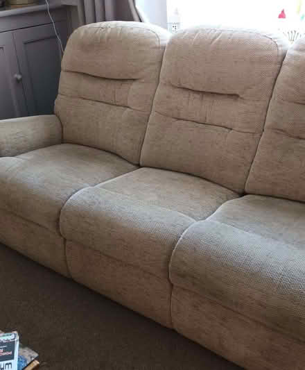 Photo of free 3 seater sofa (Birstall LE4) #2