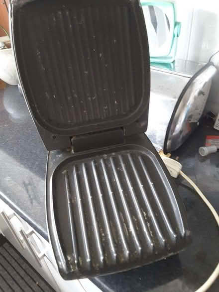 Photo of free george foreman grilling machine (The Rock TF3) #2
