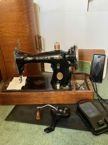 Photo of free 1949 Singer Sewing Machine (Lower Sunbury on Thames) #1