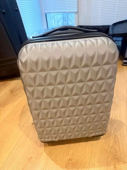 Photo of free Household & Storage Items (Tuffnel Park N19) #1