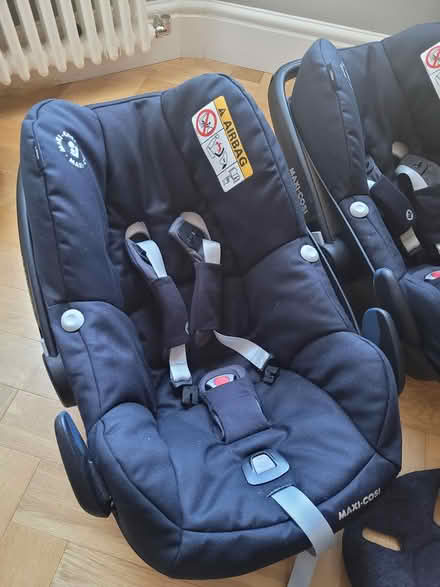 Photo of free 2x maxi-cosi pebble pro car seats (Tooting Broadway) #1