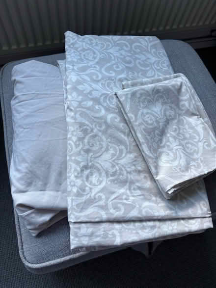 Photo of free Double duvet cover & fitted sheet (Erith DA17) #1