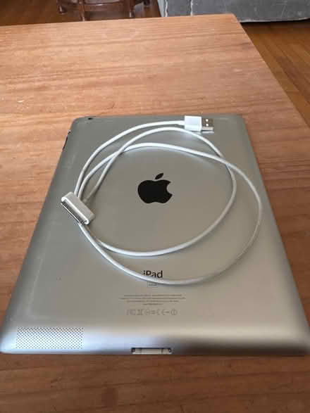 Photo of free iPad (Hintonburg) #3