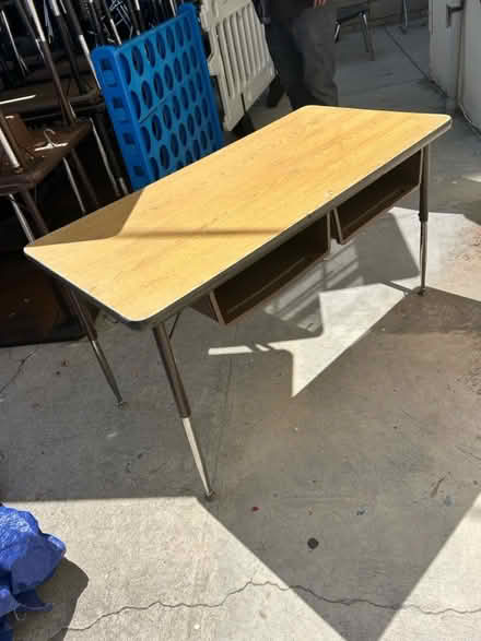 Photo of free Desks (Beverly Grove in Los Angeles) #1