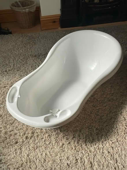Photo of free Baby bath (Cheam SM3) #1