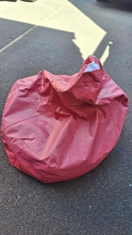 Photo of free Beanbag,exercise bike,big size carpet for living room (Solihull B90) #2
