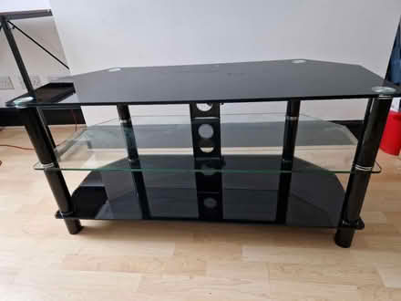 Photo of free TV Glass Stand (Bedminster BS3) #1