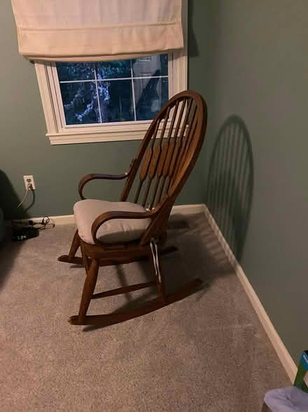 Photo of free Rocking Chair (East side of Columbia) #2