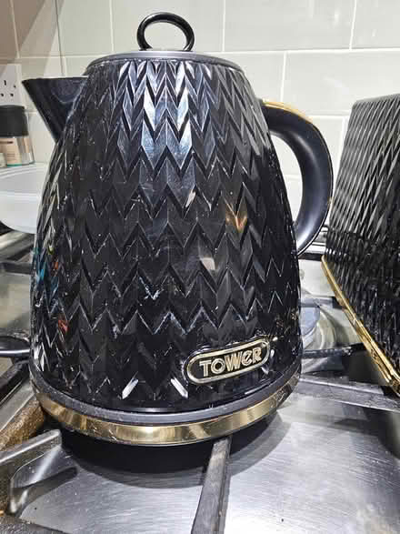 Photo of free Swan Kette and toaster (Burton-upon-Trent) #3