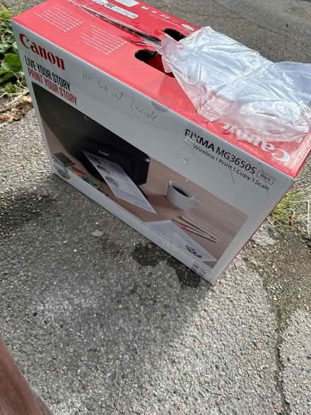 Photo of free HP ink jet printer (making noise) new inks (Seven Kings IG3) #1