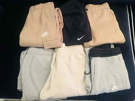 Photo of free Men’s Nike sweatpants size M (Upper West Side) #1