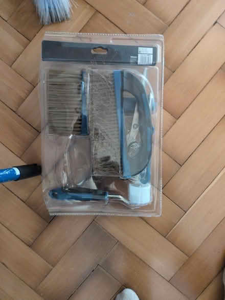 Photo of free Used wallpaper hanging set (Five Ways B16) #1