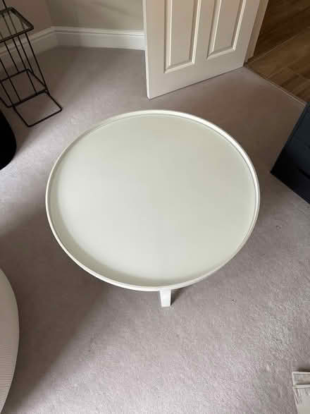 Photo of free White Glass Table (EN7 Richardson Crescent) #3