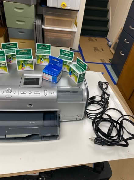 Photo of free HP Photosmart 8250 Printer (Elmhurst , Queens) #3