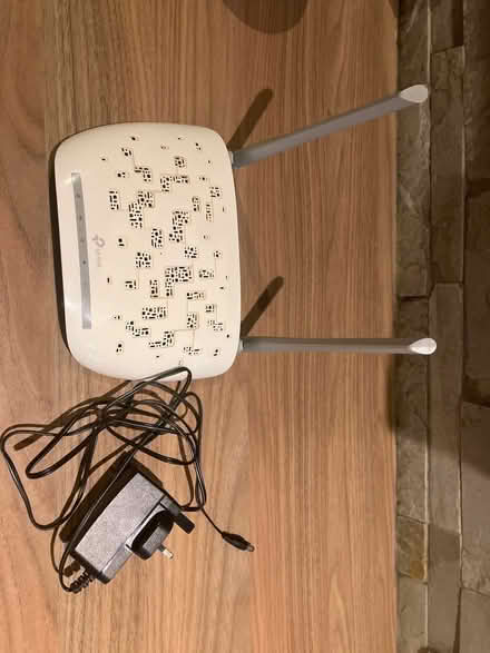 Photo of free TP link router (E32ut) #1