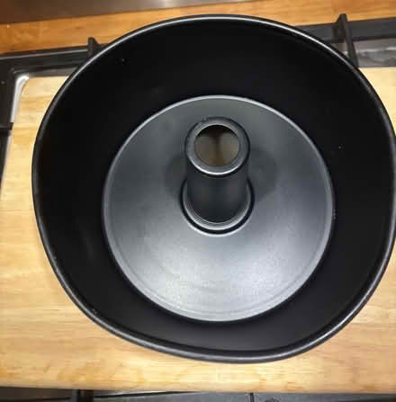 Photo of free Non-stick Fluted cake ring - 10” diameter (Lemsford AL8) #2