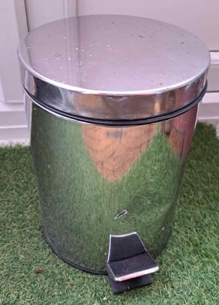 Photo of free Bathroom scales and bin (BR5 St Mary Cray) #3